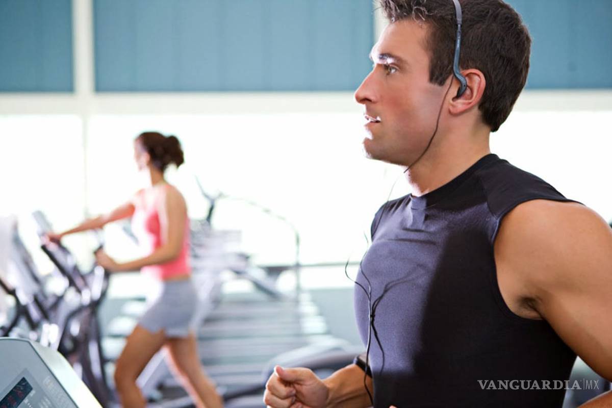 Hacer ejercicio pronto podría ser tan sencillo como tomar una bebida: estudio