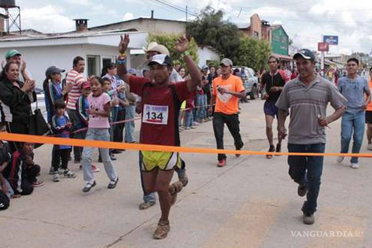 El rarámuri Miguel Lara, bicampeón del Ultramaratón de los Cañones