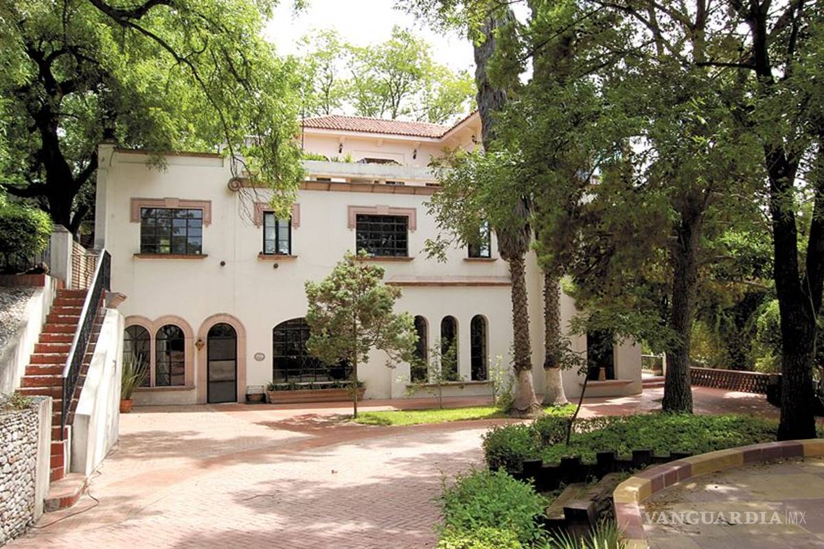 Forma líderes la Universidad Carolina, de Saltillo