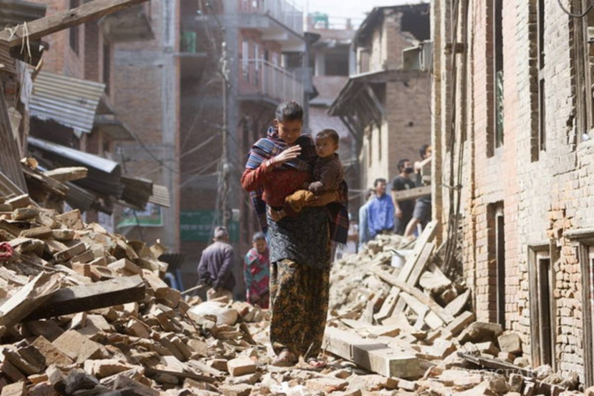 Religioso iraní culpa a mujeres de causar terremotos