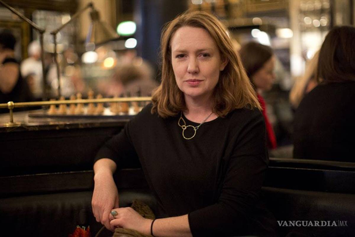 &quot;La chica del tren&quot; de Paula Hawkins es un éxito literario