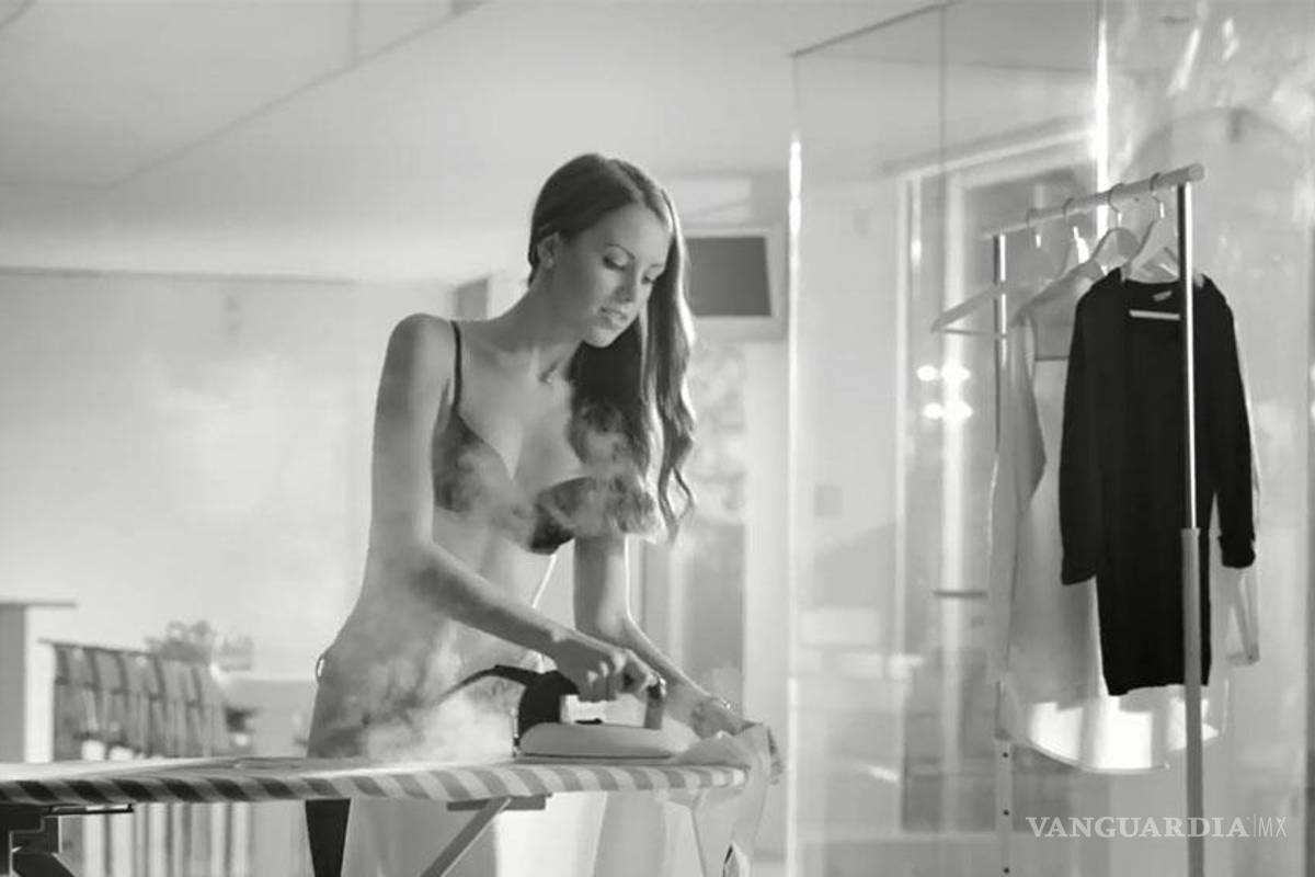 Comercial de celulares vetado por polémica sexista