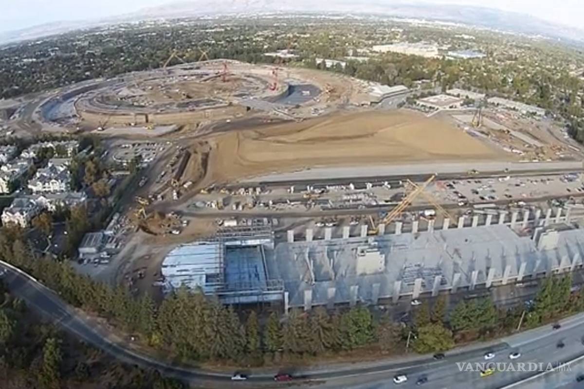 Así va la construcción de la &quot;nave nodriza&quot; de Apple