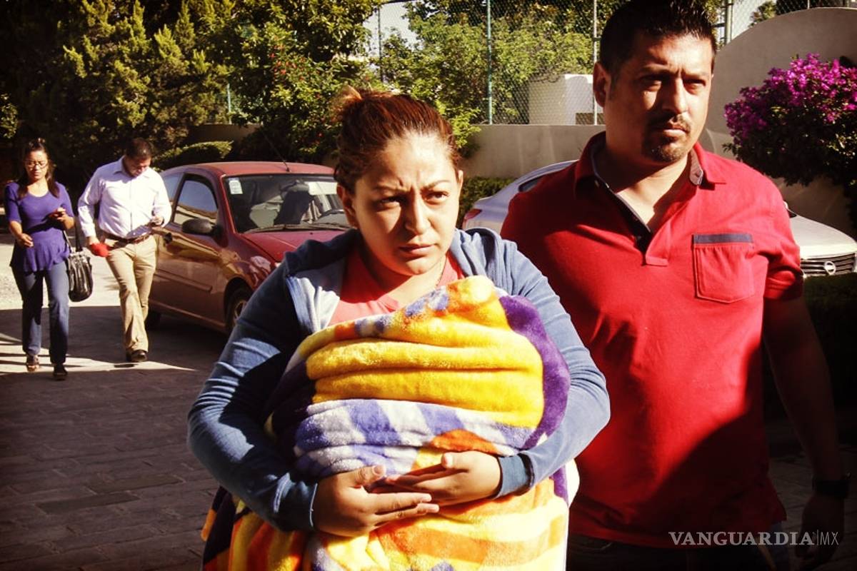 Cortan pene a bebé en clínica del IMSS, lo confundieron con el cordón umbilical