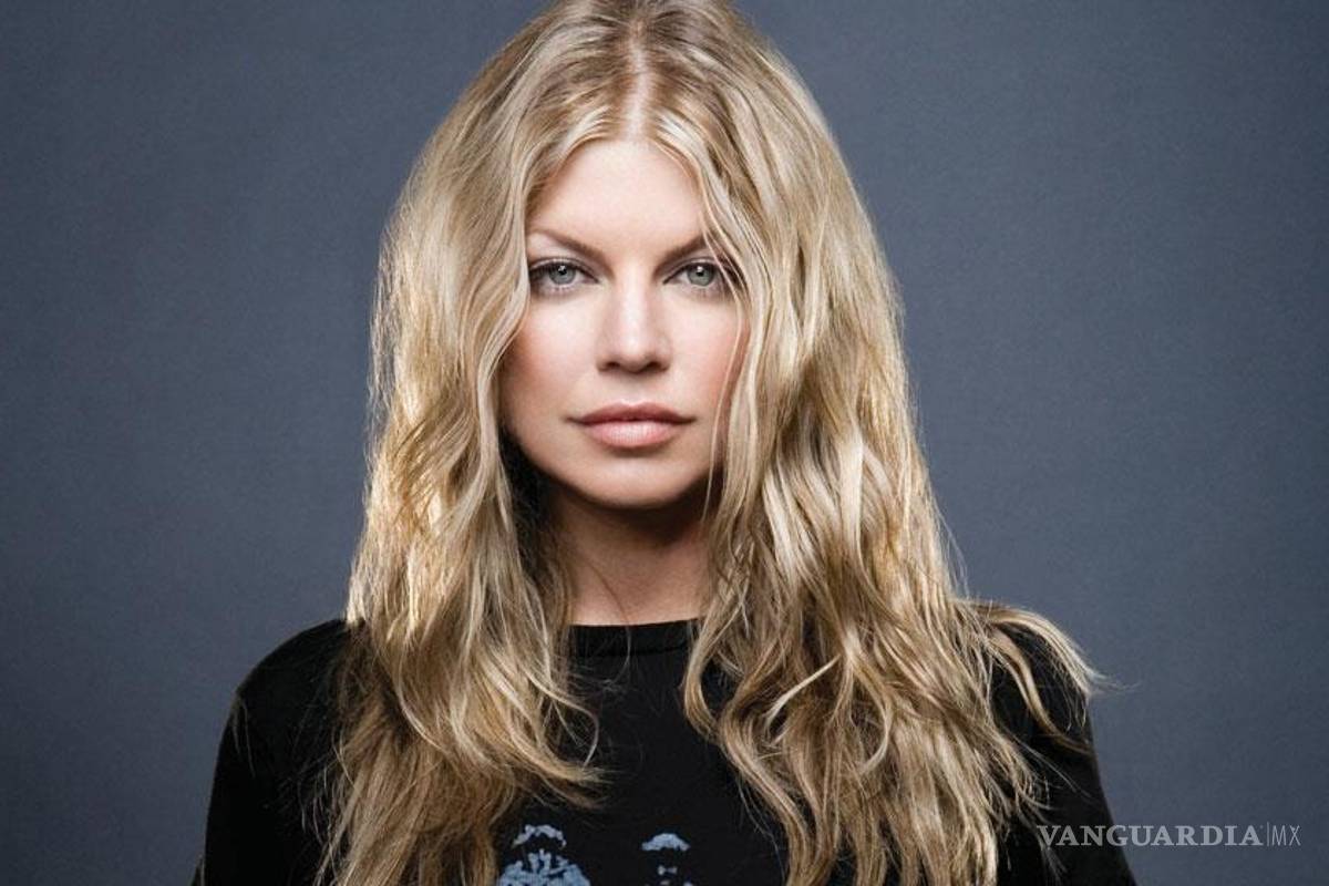 Fergie de Black Eyed Peas es madre