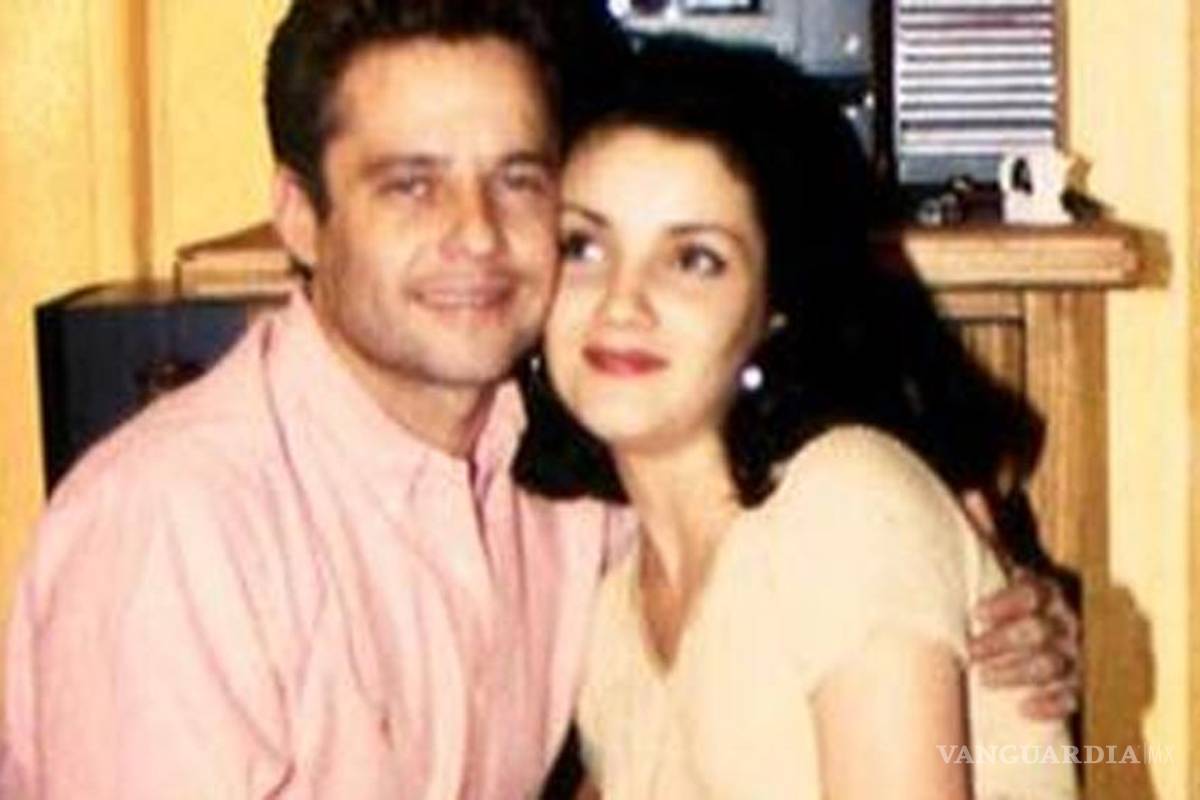 Alexis Ayala se conmueve por muerte de su exesposa, Karla Alvarez