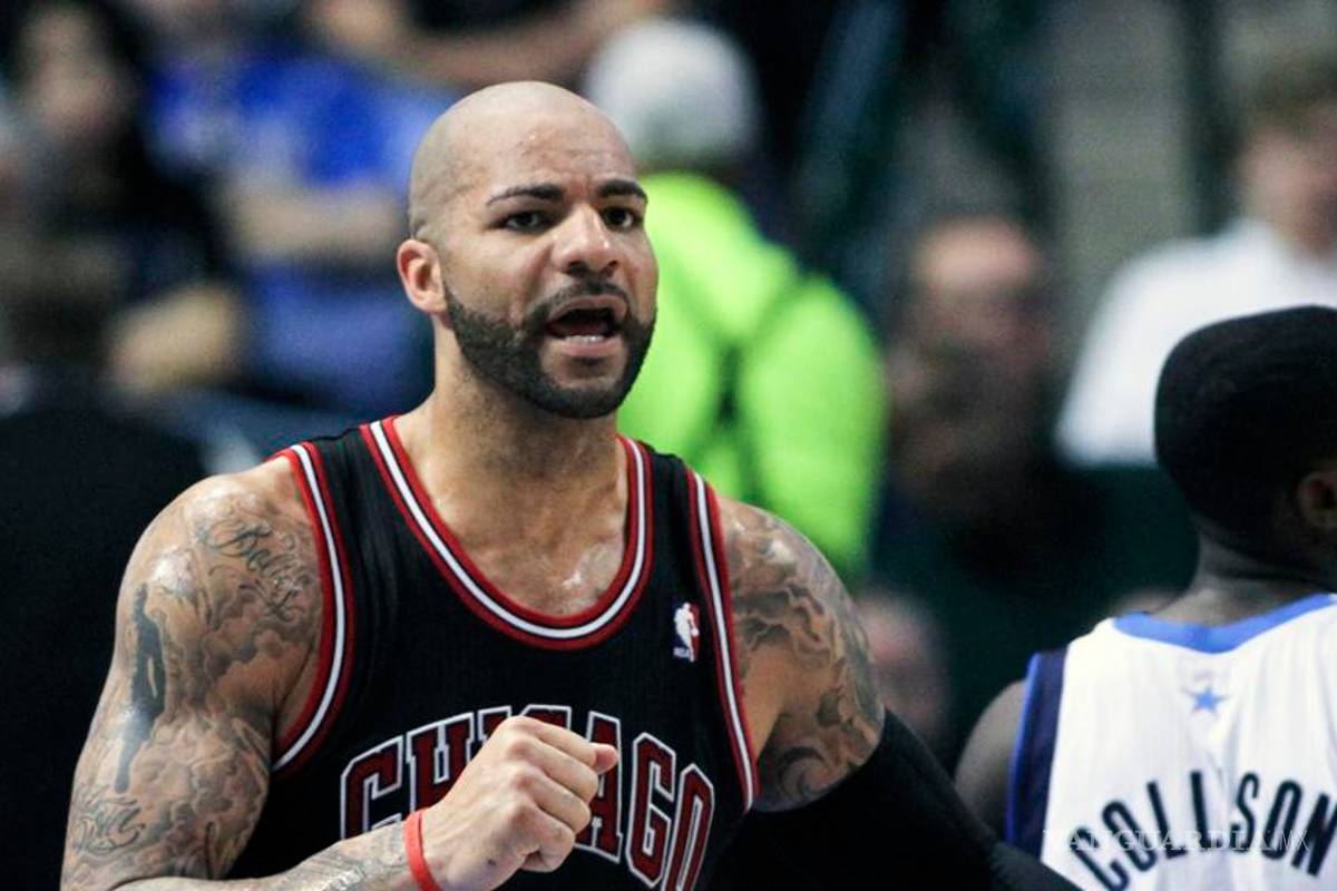 Los Lakers ganan la puja por Boozer