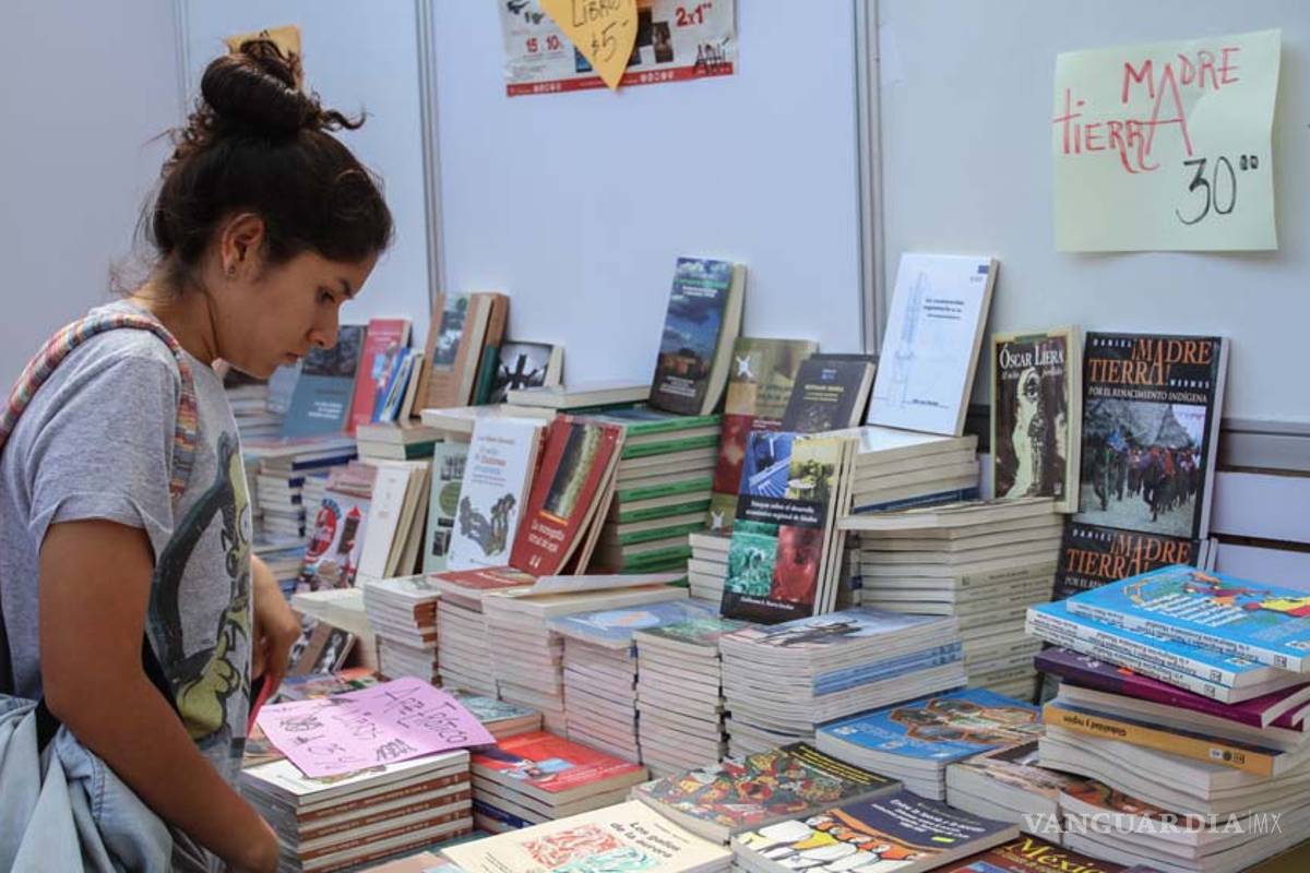 Cuatro libros, promedio de lectura de mexicanos