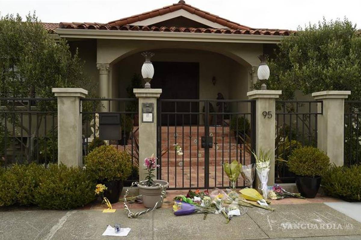 flores-y-consternaci-n-frente-a-la-casa-de-robin-williams