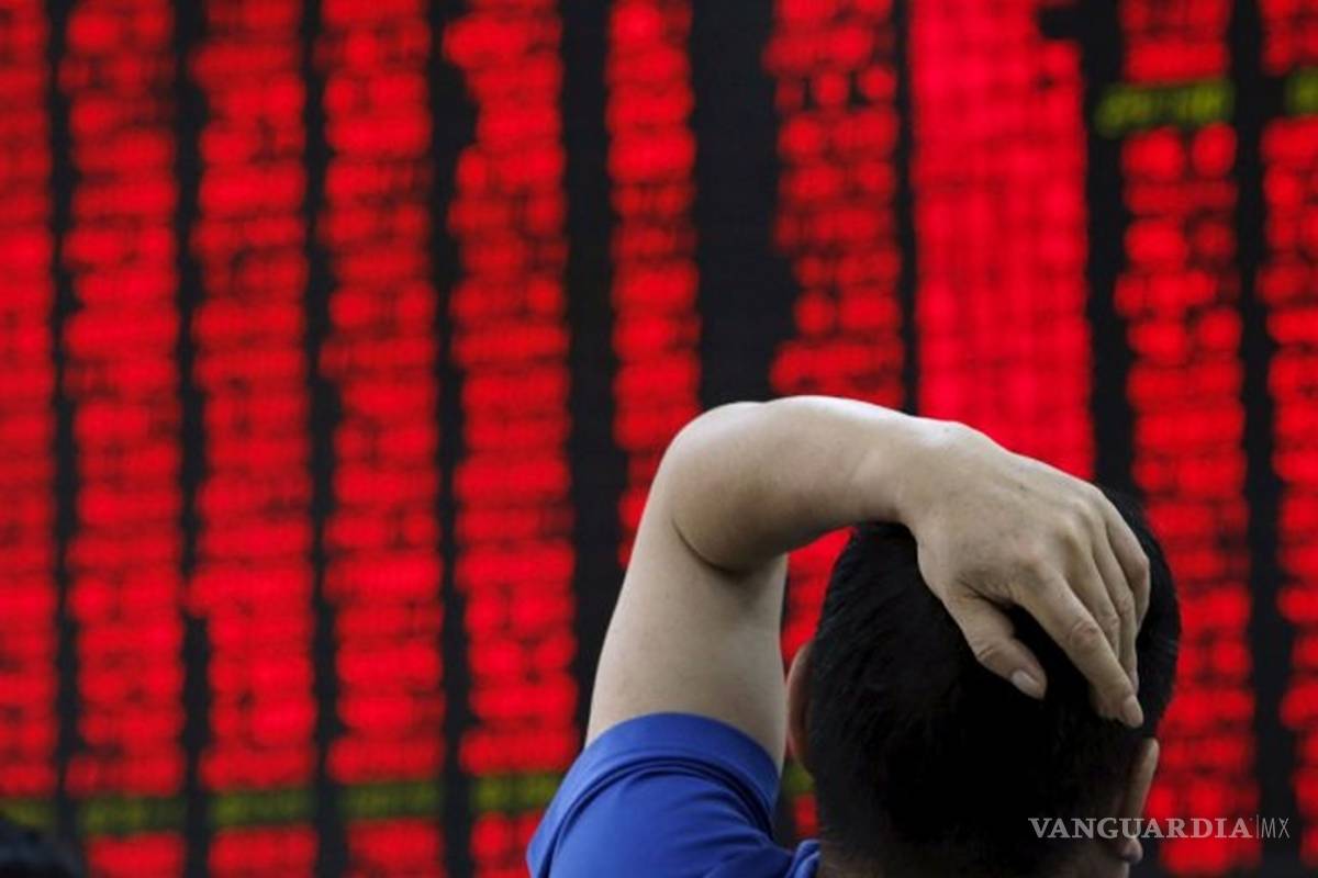 China baja las tasas e inyecta liquidez para frenar el desplome bursátil