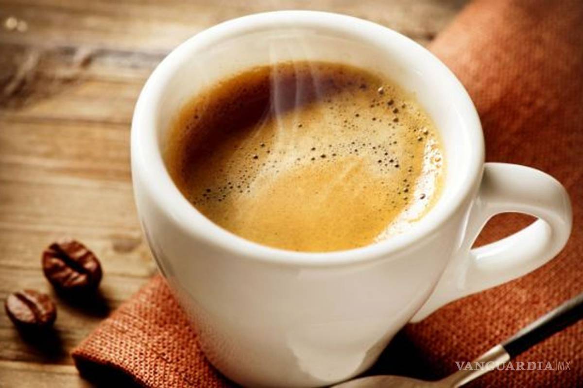 Una taza de café despierta la mente… no el cuerpo