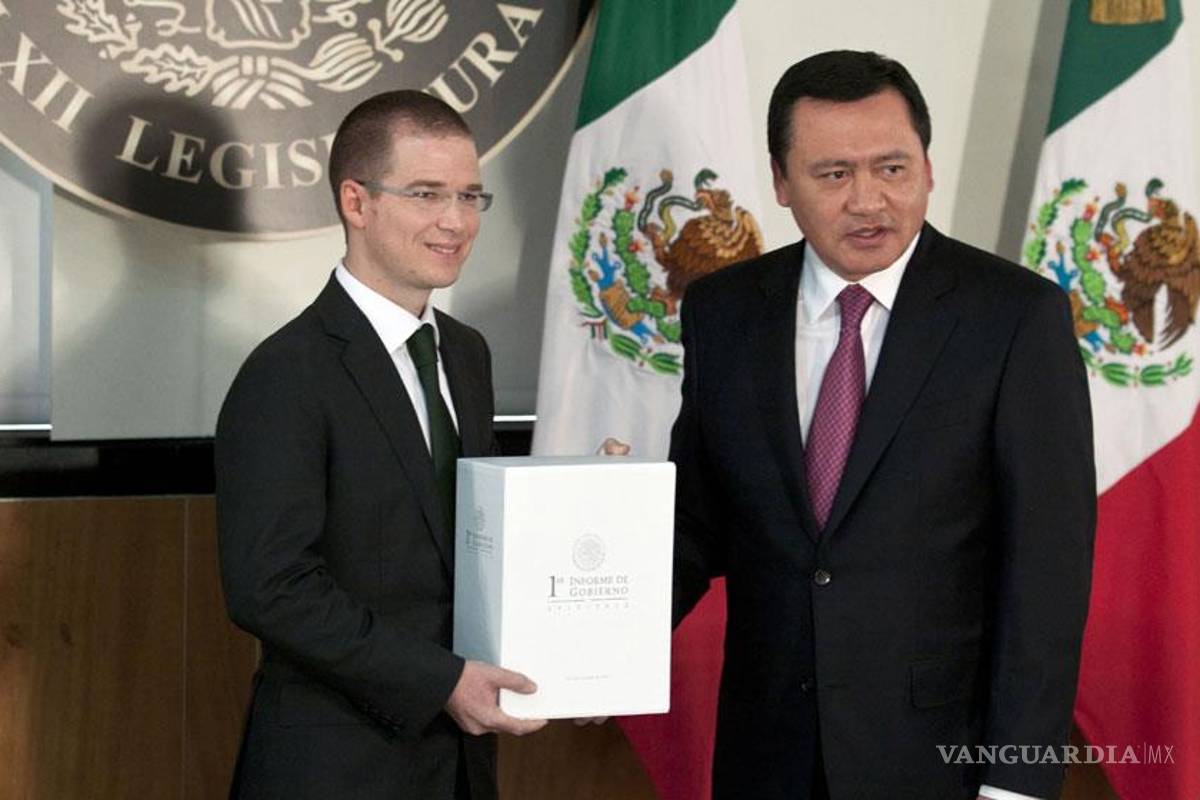 Chong entrega Primer Informe de Gobierno de Peña