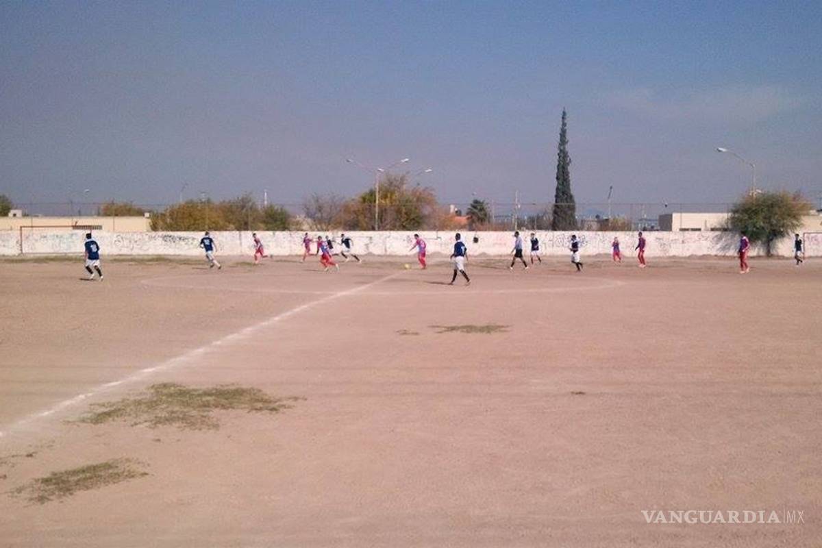 Vecinos reclaman venta de área deportiva en Monclova