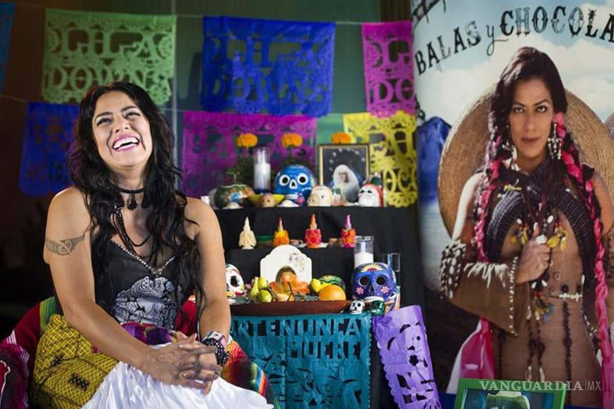 Disco de Lila Downs, Niña Pastori y Soledad con raíces latinas