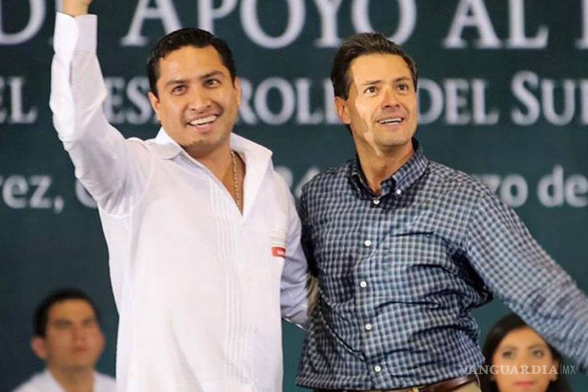 Julión Álvarez, gran ejemplo para los jóvenes: Peña Nieto