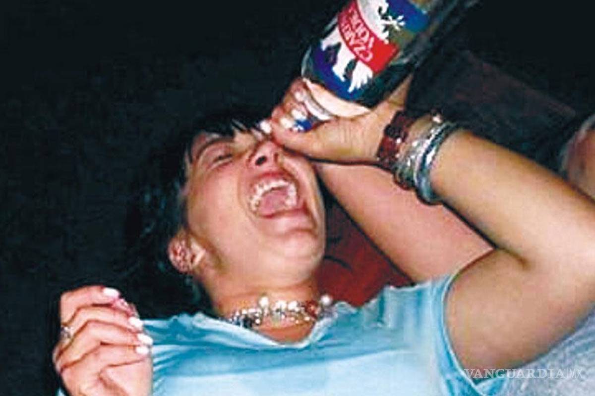 Alcohol por los ojos o genitales, formas peligrosas de 'enfiestarse'