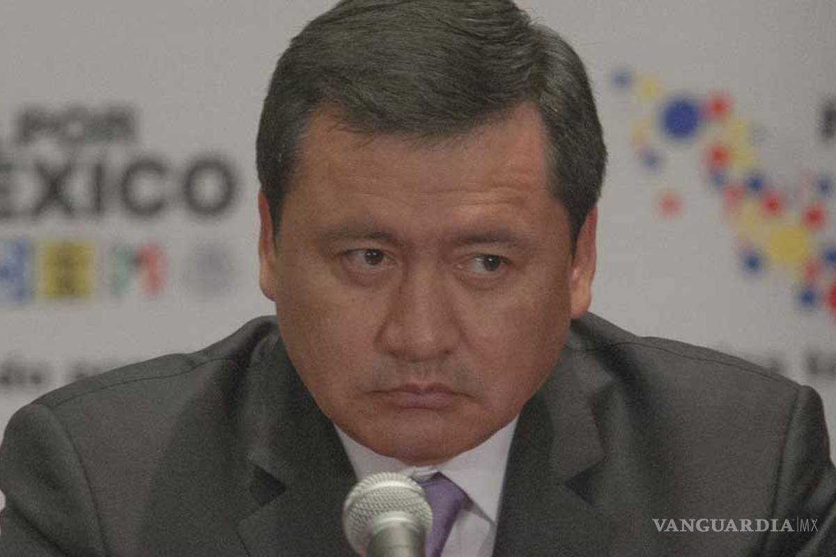 Osorio Chong aborda con gobernadores tema educativo