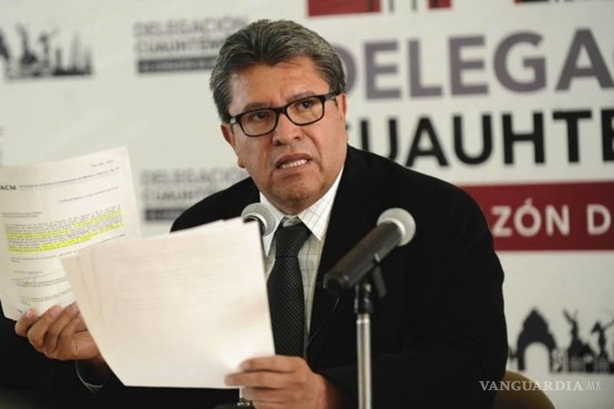 Convoca Monreal a cónclave de senadores