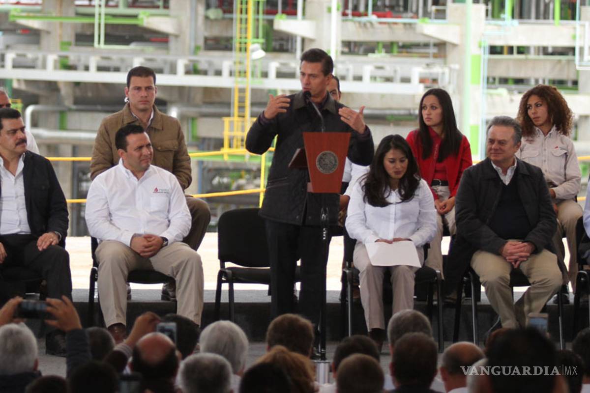 Pemex se transforma para competir mundialmente: Peña Nieto