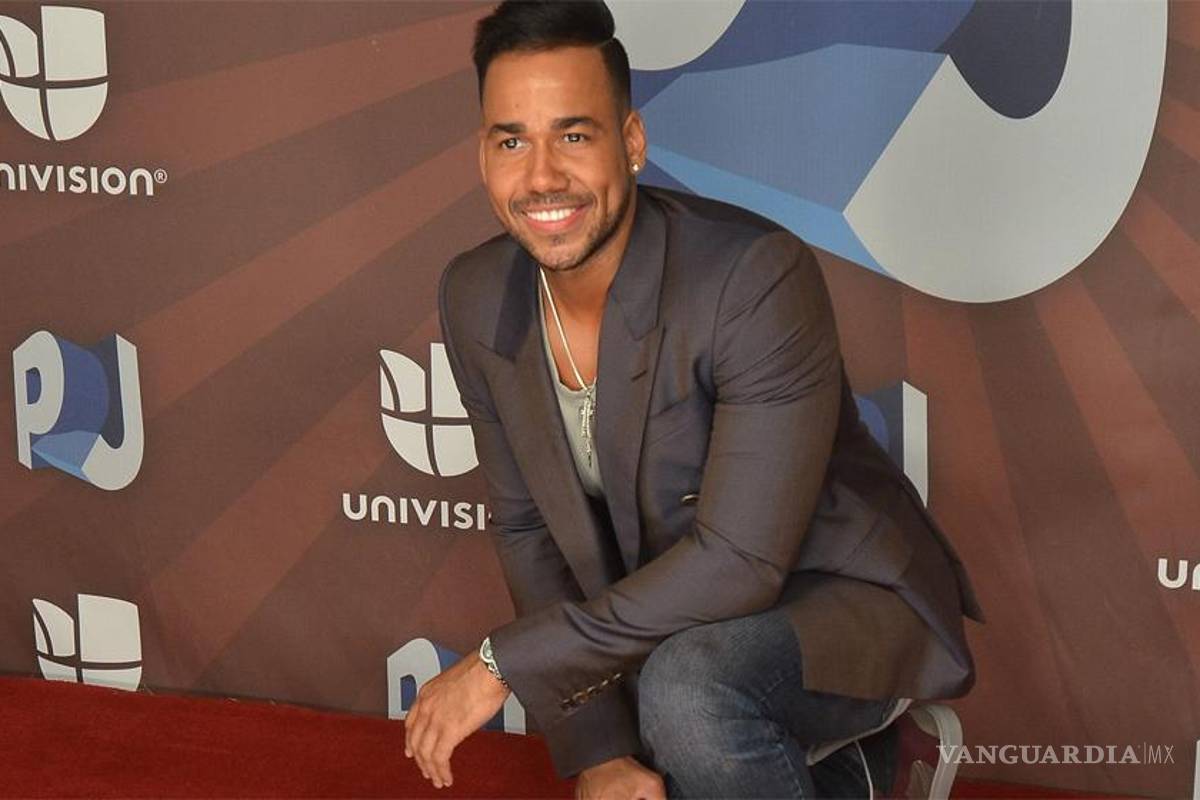 Enrique Iglesias y Romeo Santos arrasan en los Premios Juventud