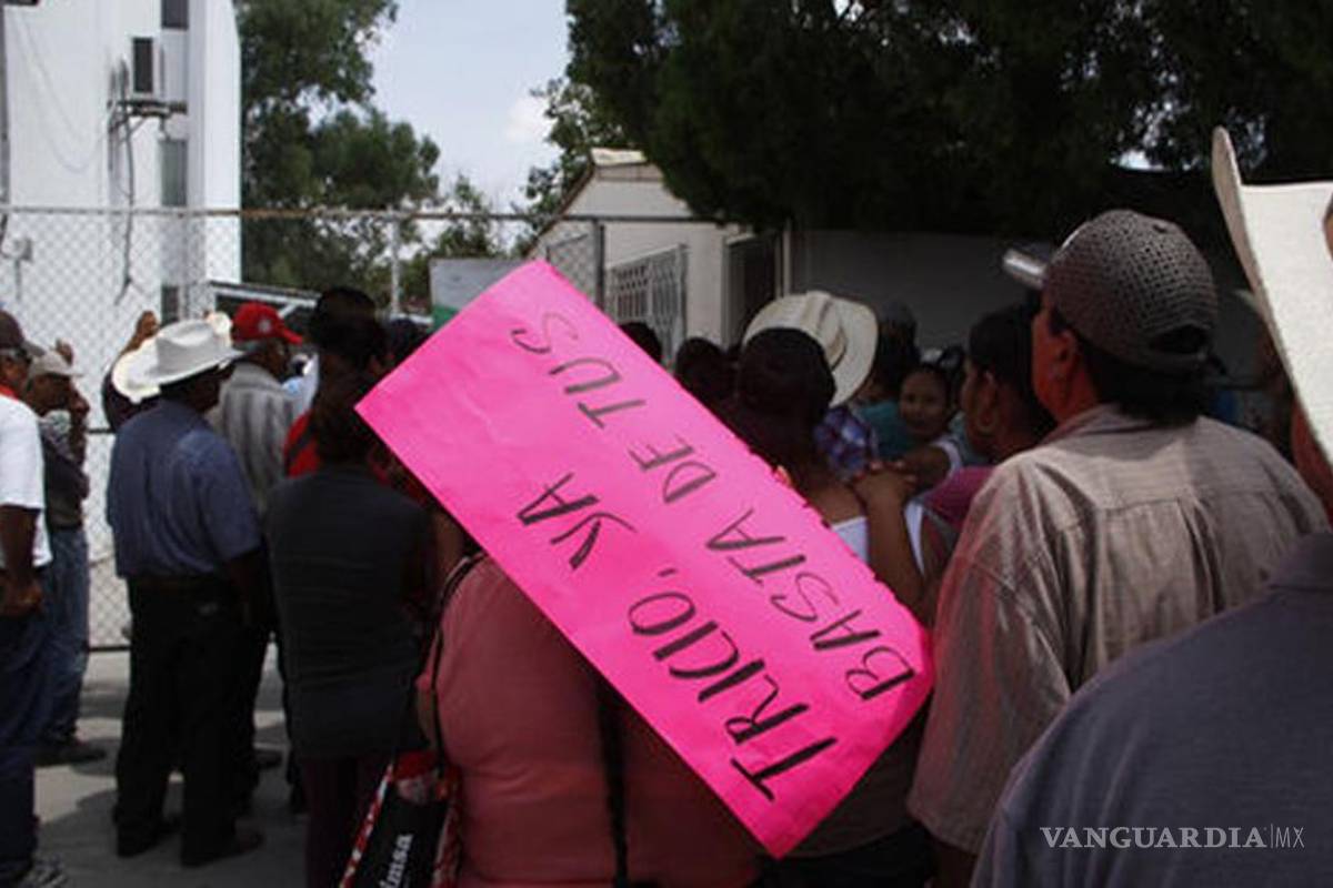 Se manifiestan en Sagarpa más de 500 campesinos