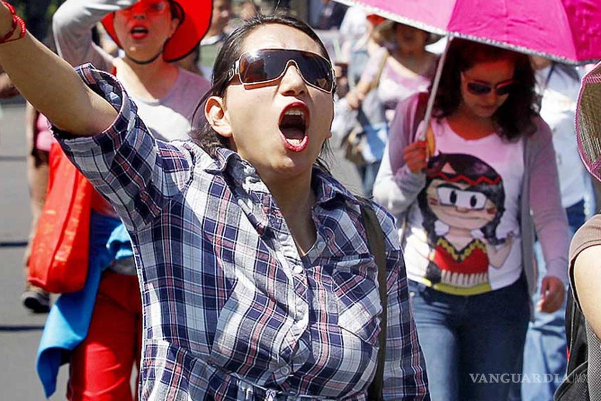 Se amparan más de 200 mil maestros contra la reforma educativa