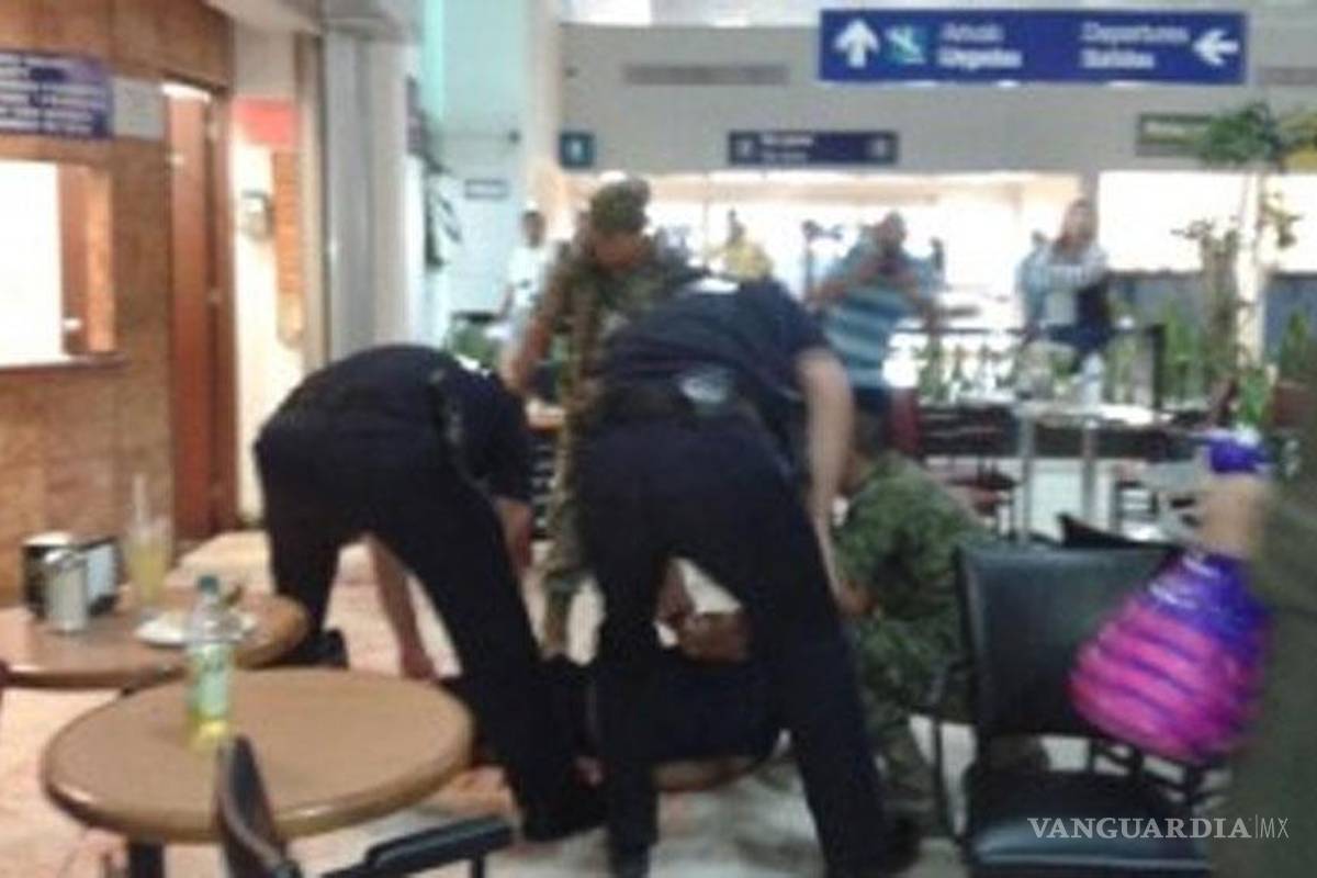 Hombre intentó degollarse en aeropuerto de Veracruz