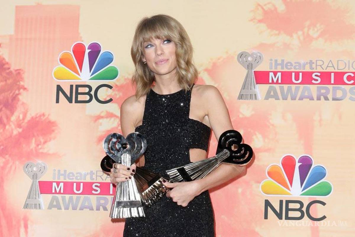 Taylor Swift firma menos autógrafos desde boom de "selfies"