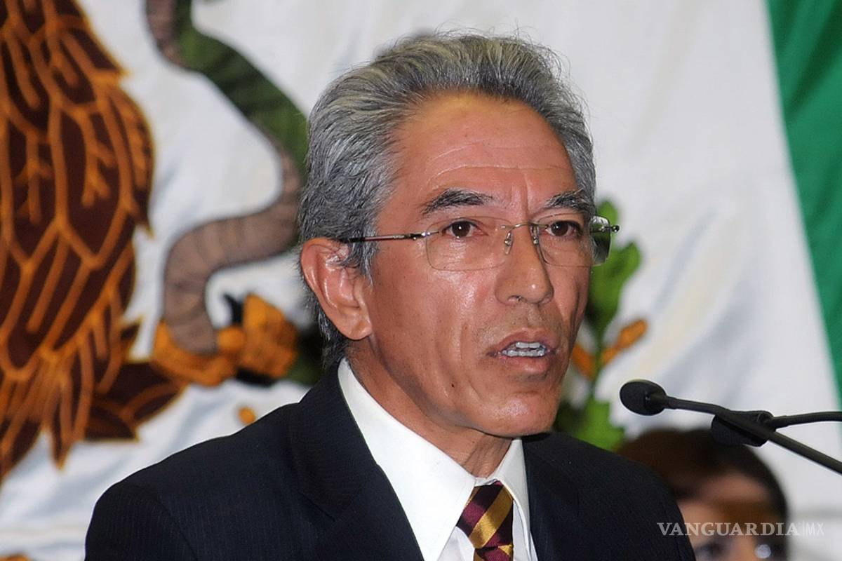El ex gobernador de Michoacán, Salvador Jara, va a la SEP