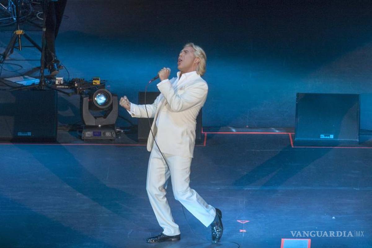 Cristian Castro muestra lado rockero en 'La Esfinge'