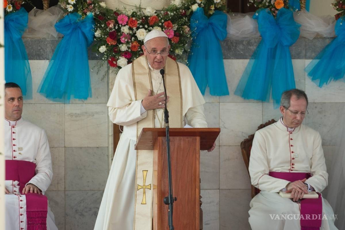 En Sri Lanka, el Papa pide reconciliación nacional tras cruenta guerra civil