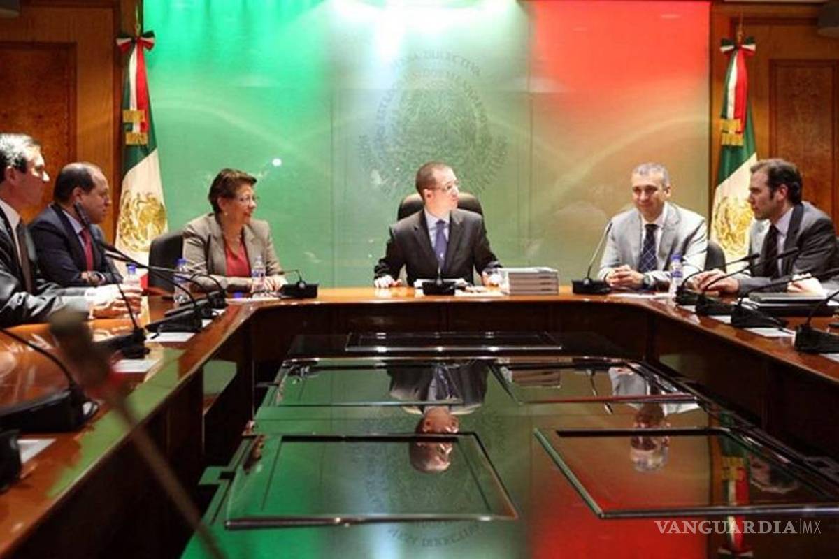 Aspirantes al OPLE van al ‘confesionario’