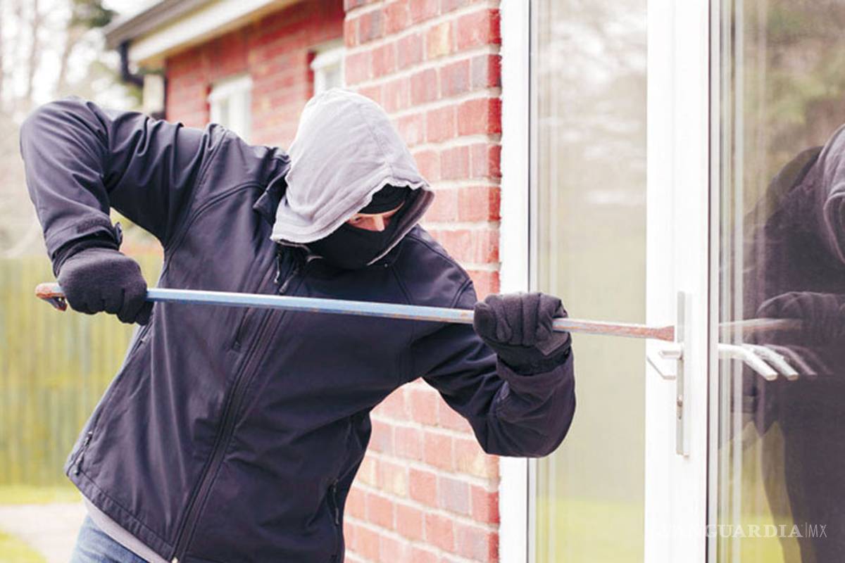 Ladrones atracan dos viviendas en Saltillo