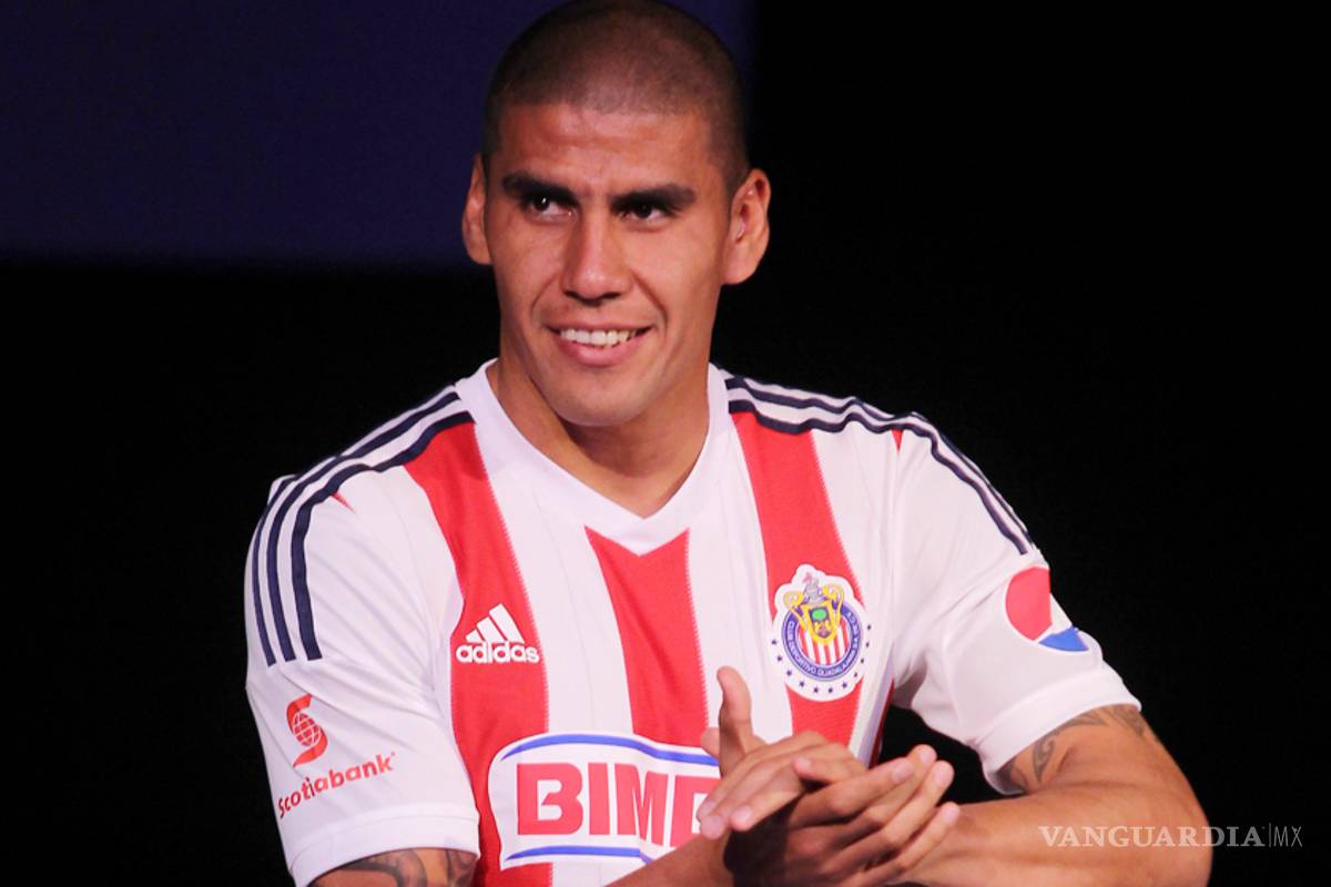 Carlos Salcido aún no piensa en el retiro