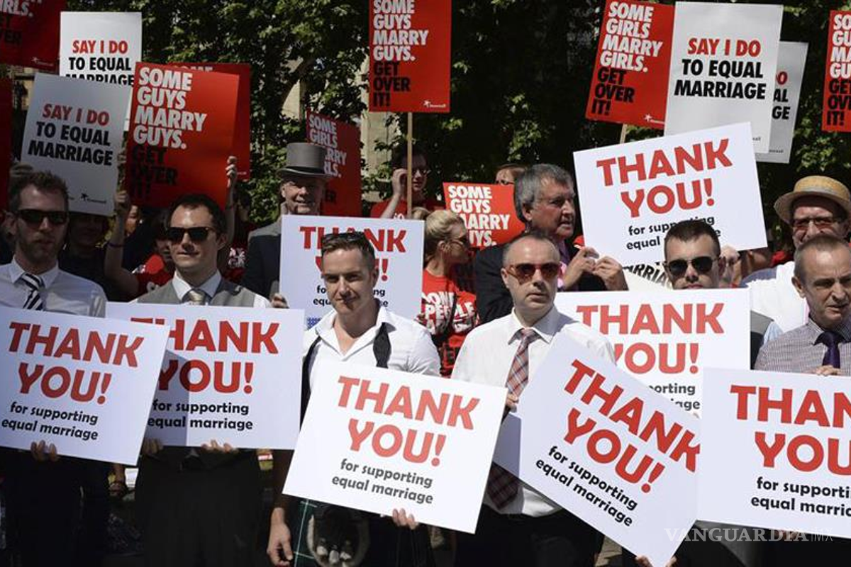 Reino Unido legaliza el matrimonio gay con aval de Isabel II