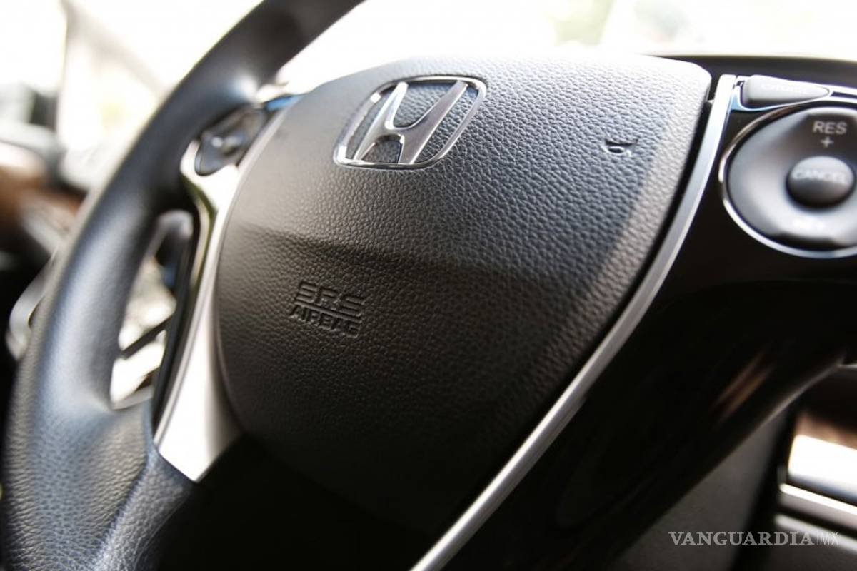 Honda revisará millones de coches por fallos en airbags hechos por Takata México