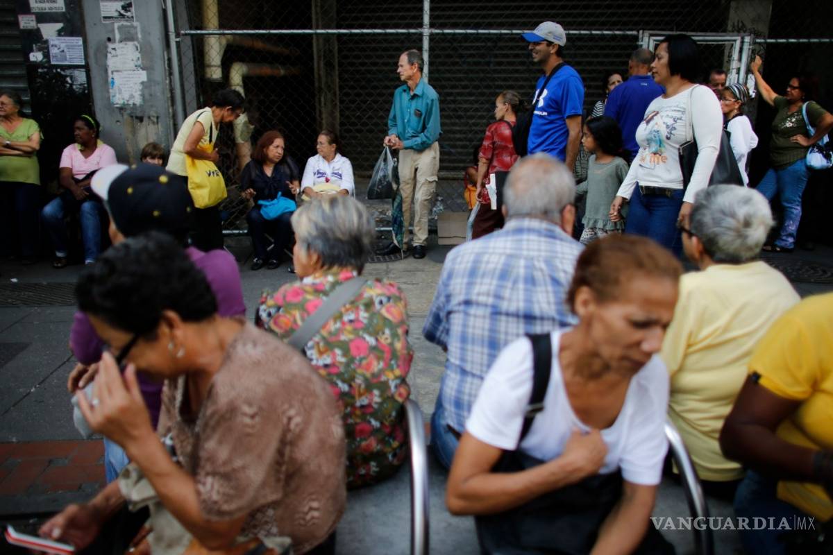 Sanciones de EU agravan la escasez en Venezuela