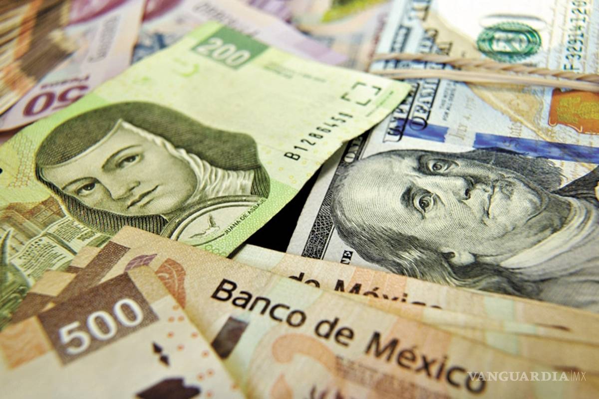 Peso acumula caída de más de 60% en 4 años
