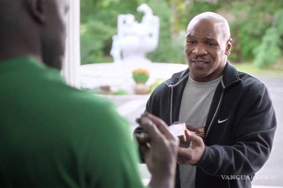 Mike Tyson le devuelve la oreja a Evander Holyfield (Video)