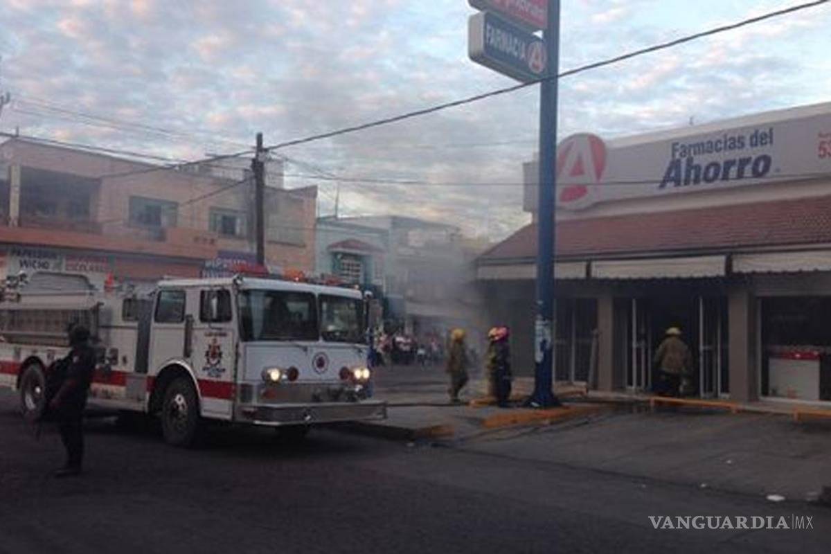 Incendian farmacia en Apatzingán