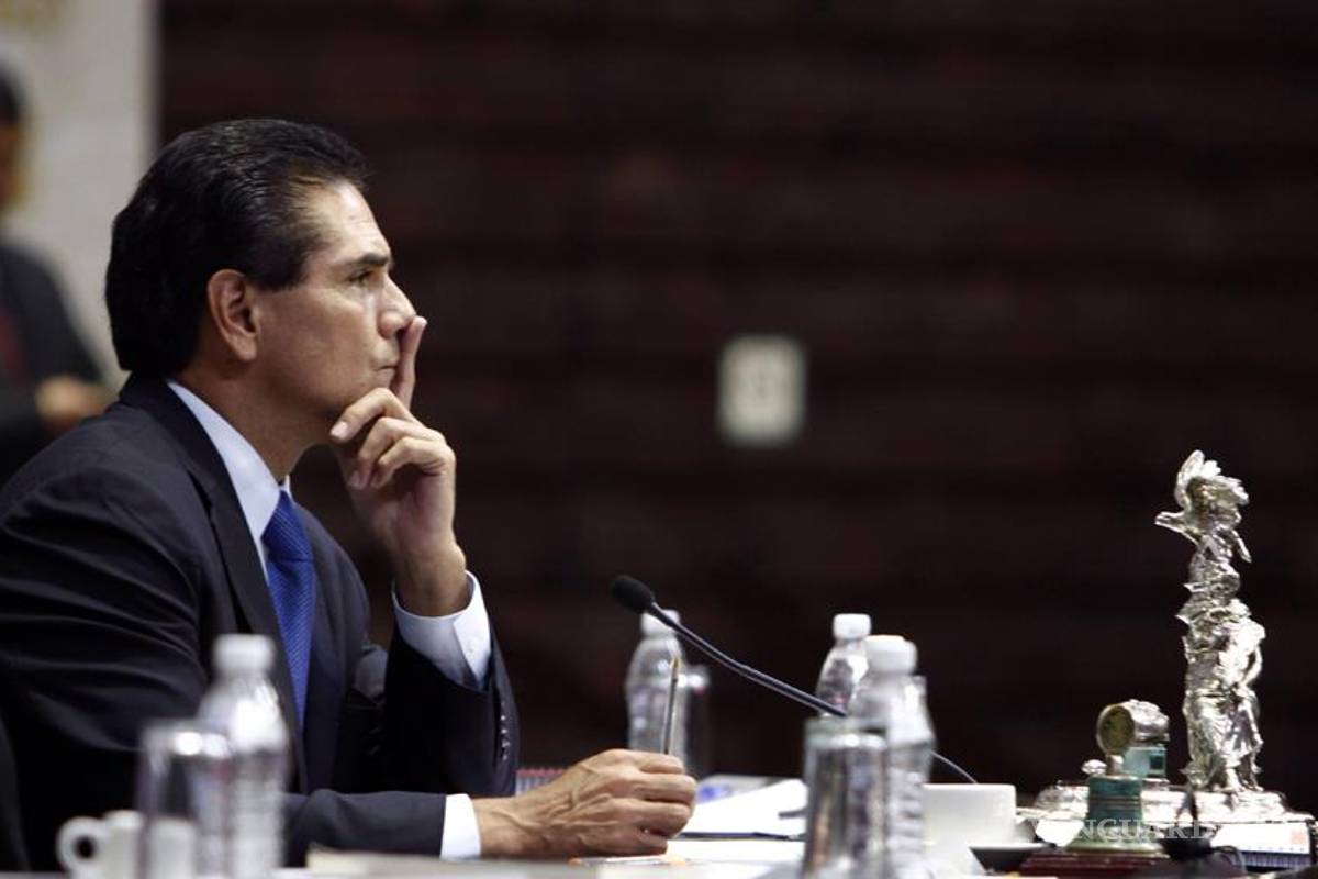 Michoacán evalúa si validan ciclo escolar a normalistas violentos