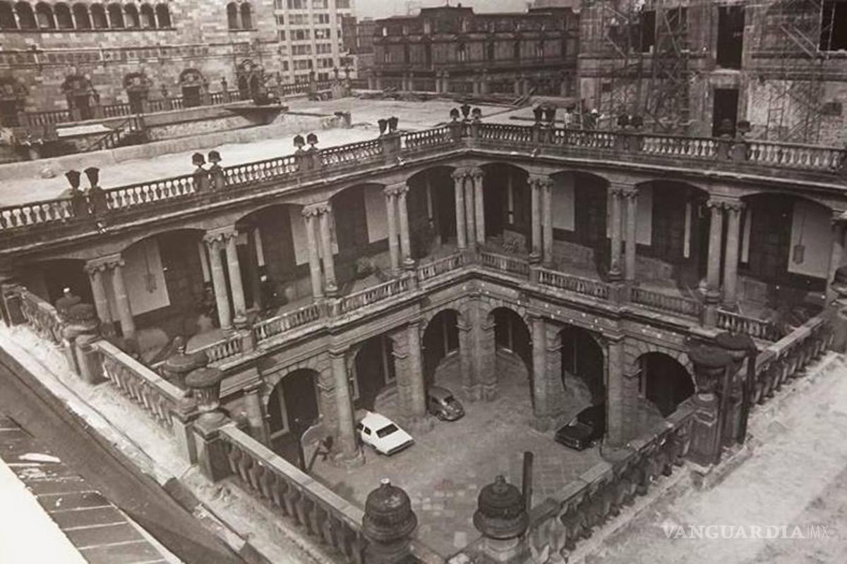 Presentan libro sobre la historia del Palacio de Minería