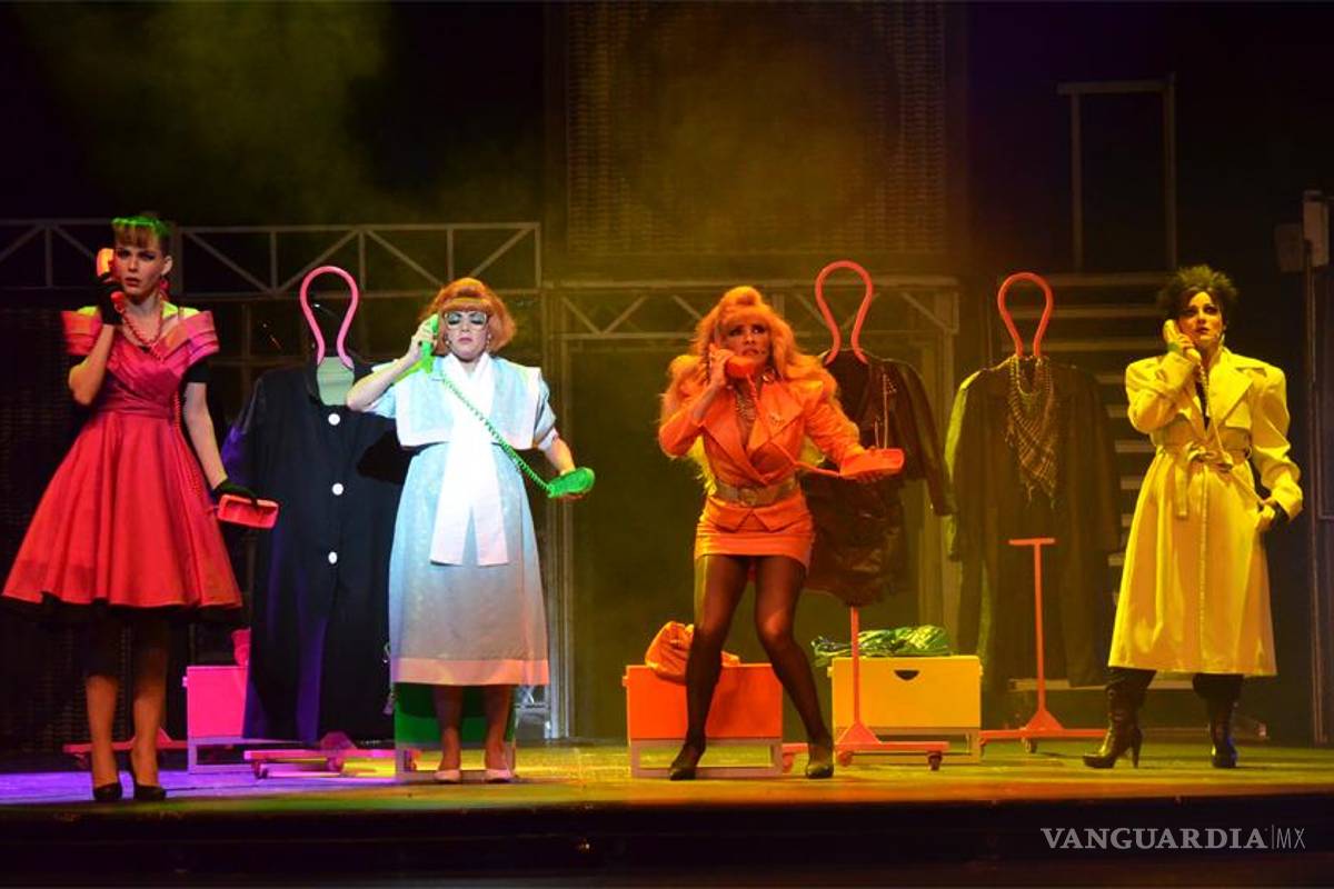 Presentan renovado elenco del musical Mentiras