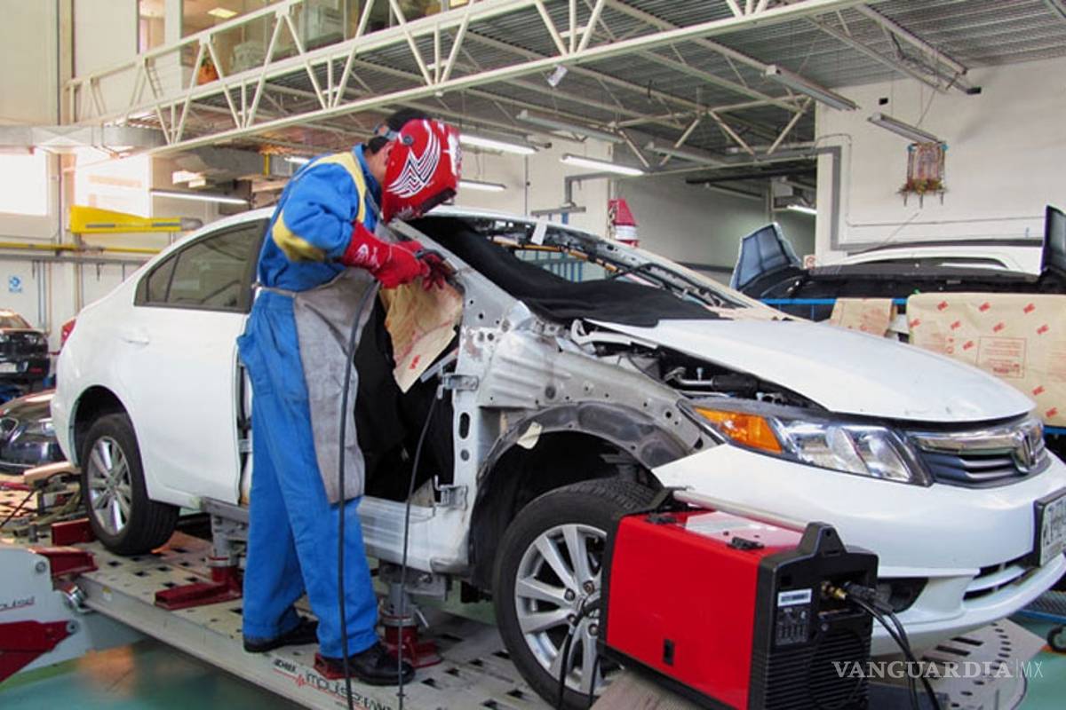 Industria automotriz mexicana va de un récord a otro, pero no en casa