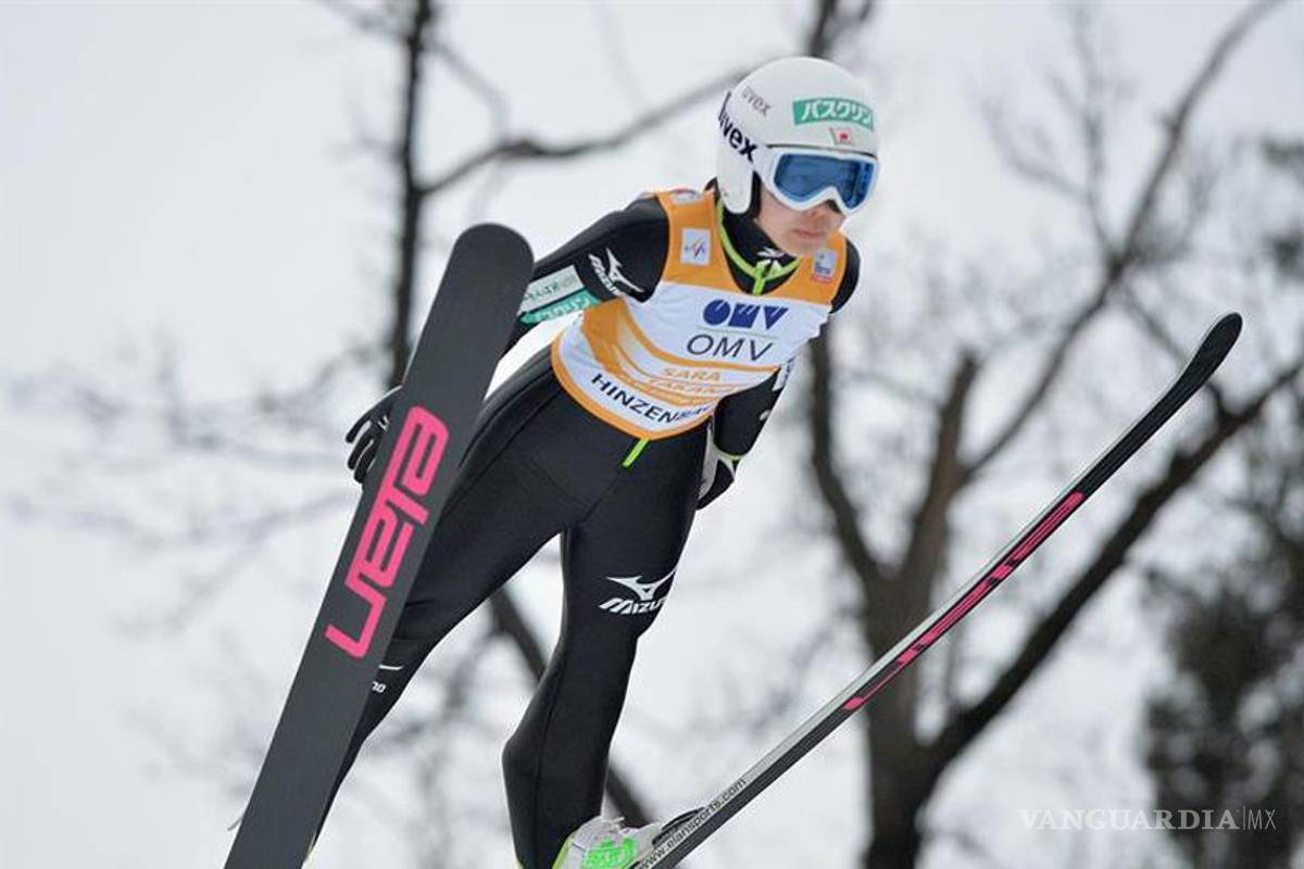Saltos femeninos de esquí debutan 90 años después que los hombres
