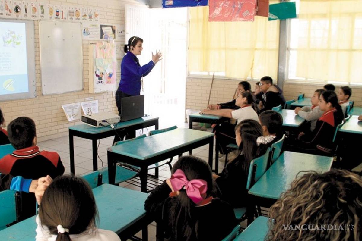 Entrega Sedu 250 nuevas plazas en Coahuila