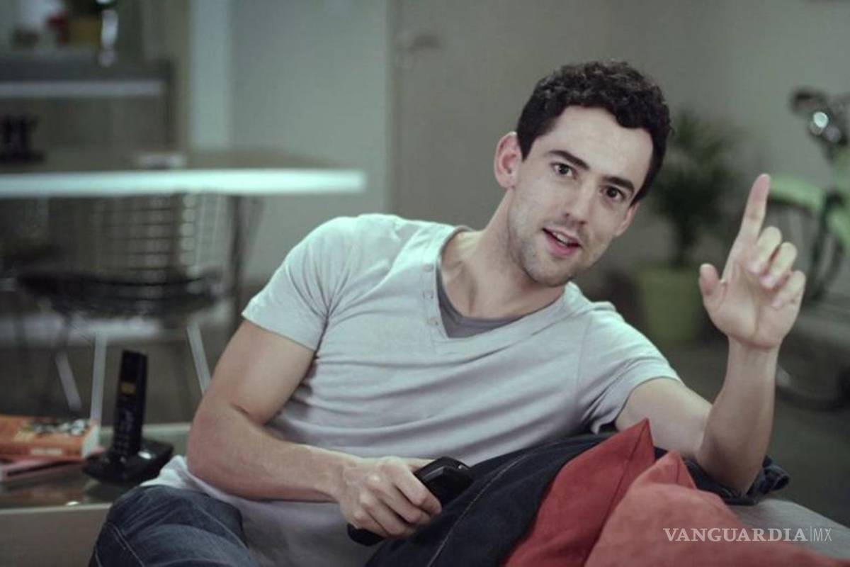 Luis Gerardo Méndez vuelve al teatro con "Hotel Good Luck"