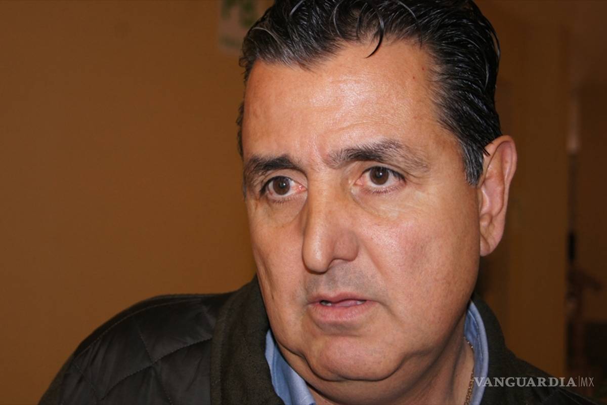 Politécnicos elaboran plástico biodegradable con harina de plátano