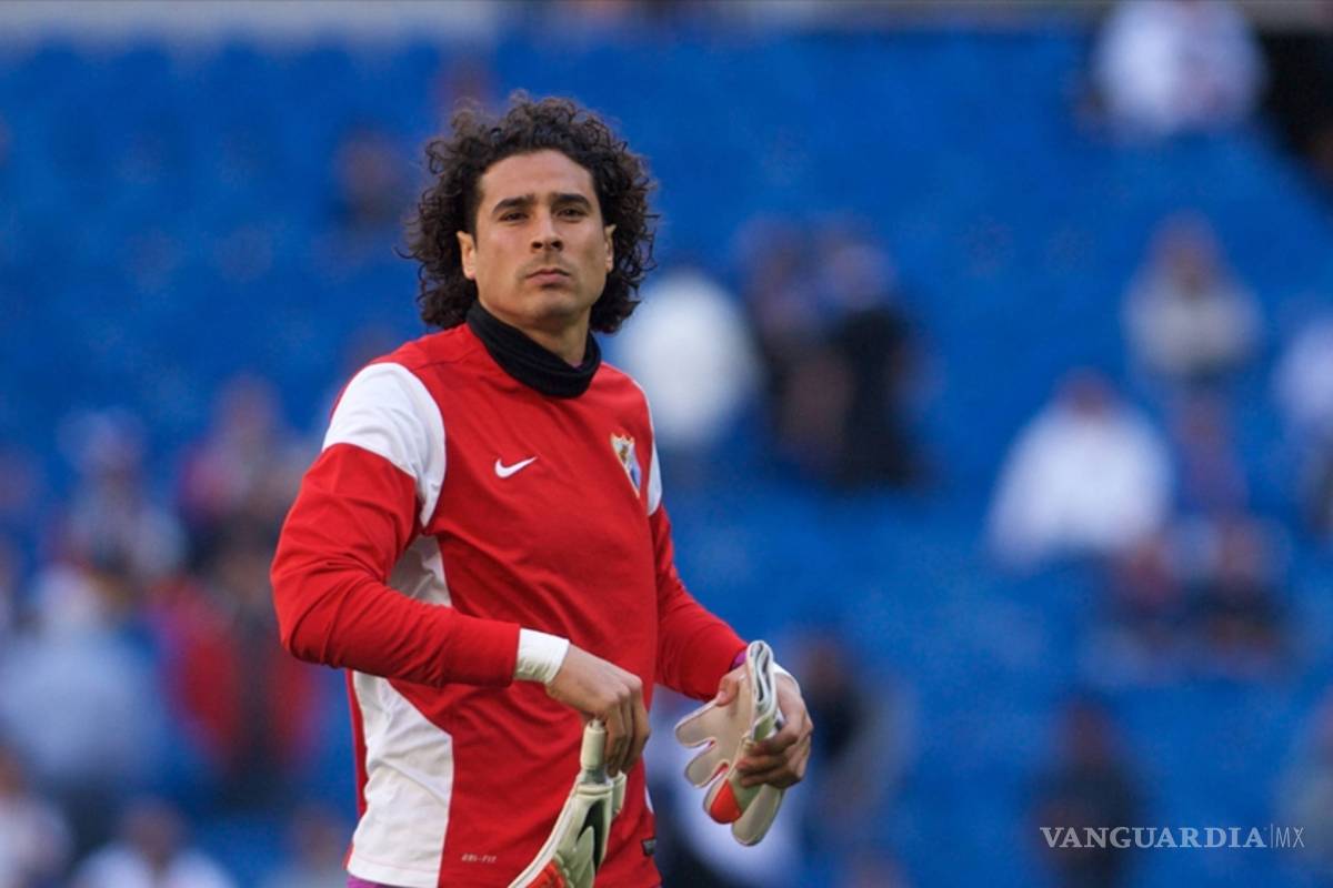 Guillermo Ochoa entre los peores fichajes europeos