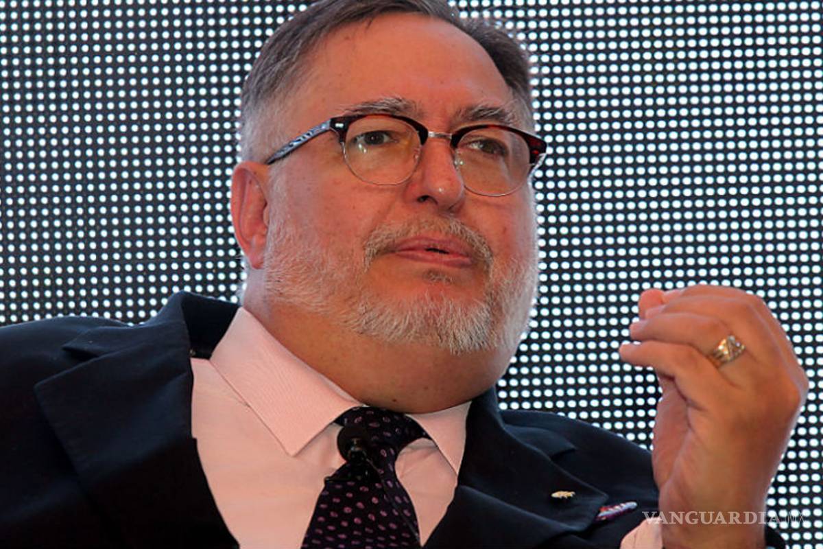 $!Ex secretario Alzati pide trabajo y dinero en Facebook